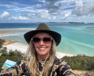 The breathtakingly beautiful swirls of Hill Inlet are best viewed from up high, so hike to the lookout at Tongue Point which is located at the northern end of #WhitehavenBeach in @queensland @absoluteaustralia 💙💦😍

#seeaustralia #thisisqueensland #lovewhitsundays #viewpoint #beach #discoverqueensland #wow_australia2024 #ig_australia #sociallifeaustralia #hello_bluey #seeaustralia #sky_captures #australianlife  #dailytelegraph #ig_discover_australia #fabulous_australia_ #ig_beach